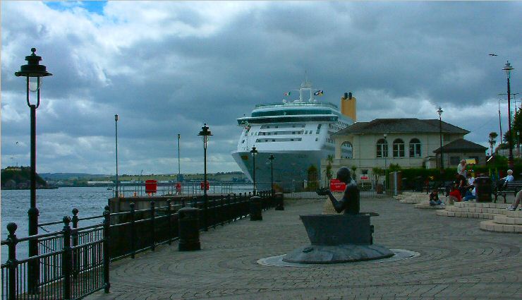 Cobh: Aurora in Port