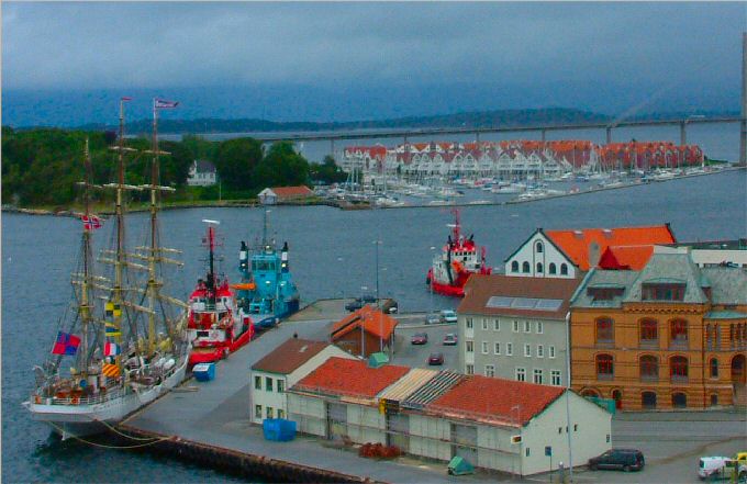 Stavangar: View across the harbour