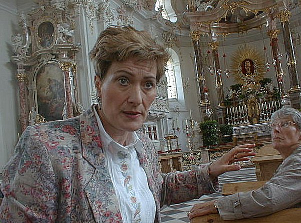 Innsbruck: Isolde, our guide, inside the Basilika