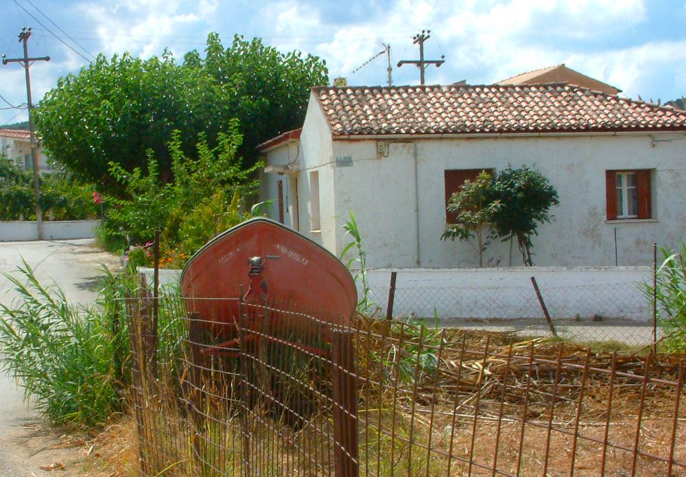 Maleme: Boat in a field