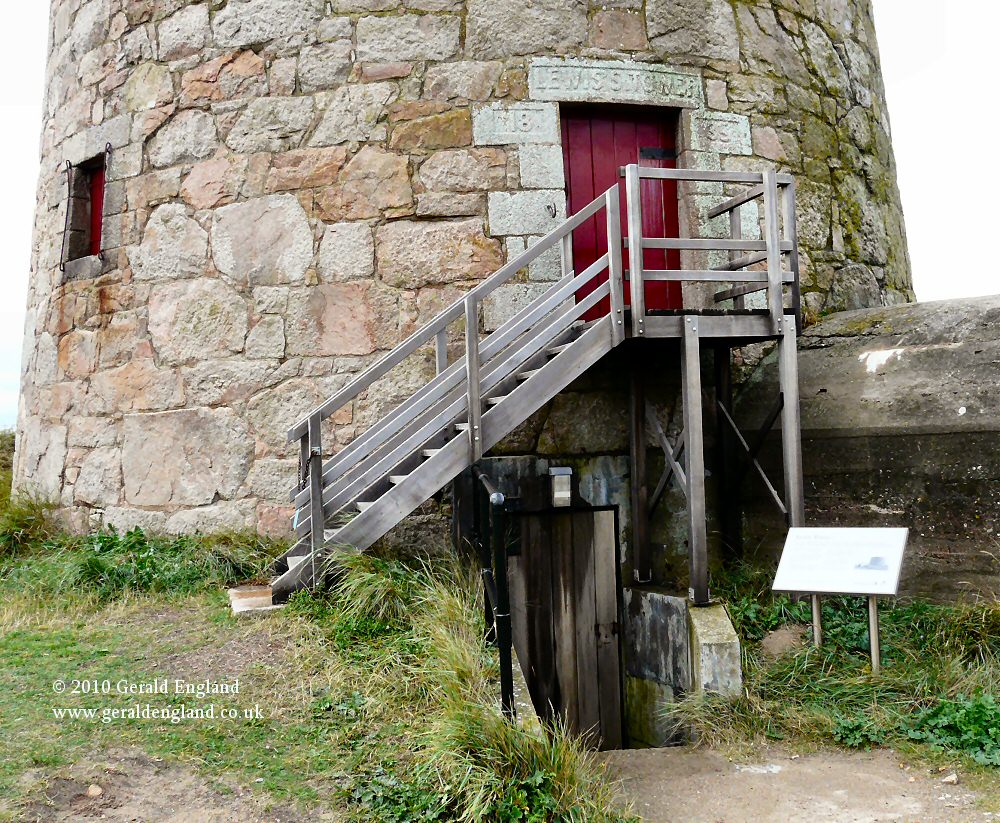 Les Laveurs: Entrance to Lewis's Tower