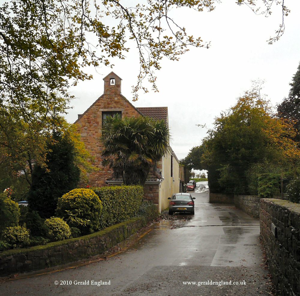 St Peters: La Rue L'Aleval